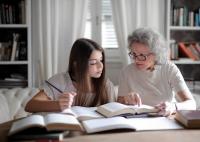 高三复读要不要出钱去(高三复读要交学费吗)