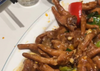 男子怀疑饭店的鸡爪是别人吃过的 真相简直太意外了