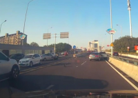 湖南芦淞大桥多车相撞 已致6死8伤 究竟是怎么回事？