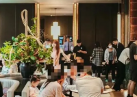 中介小哥奋战国庆:凌晨才吃上饭 背后真相实在让人惊愕