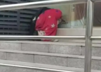 19岁孤儿被骗到郑州4天没吃没喝 实在太无奈了