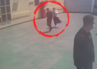 男子为骗保推妻坠海 事后酒店招嫖 这也太狠心了吧