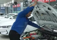 17岁中专生被7家企业疯抢妈妈骄傲 为什么这么抢手？