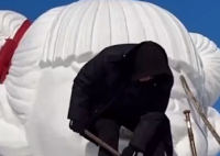 雕出黑悟空雪雕师又雕了6米高哪吒 画面曝光简直太意外了