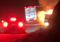 千万网红毒角SHOW美国高速SUV自燃 为什么自燃什么原因？