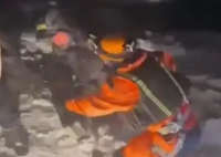 俄罗斯300名冰钓者被困浮冰后获救 背后真相实在让人惊愕