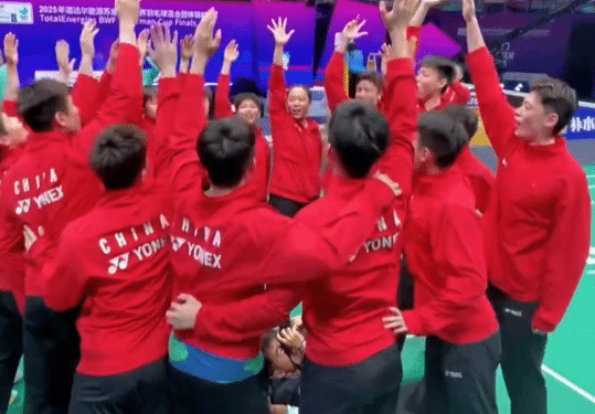 国羽加油口号是DeepSeek想的 为什么这么火爆？