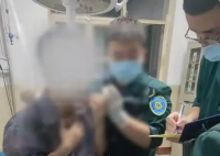急救人员回应男子脖子被扎烧烤签 事件始末2025最新消息