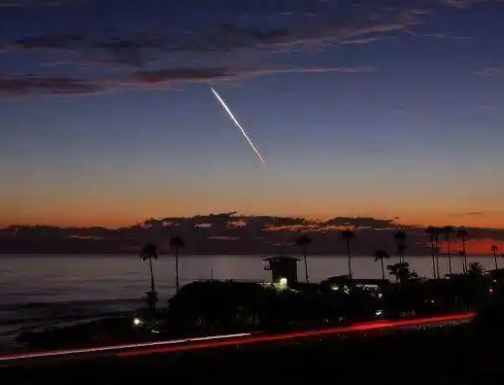 马斯克“星链”卫星为何接连坠落 内幕实在让人惊个呆