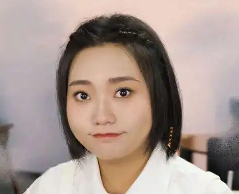 男子实名举报李雪琴公司财务问题 究竟是怎么回事？