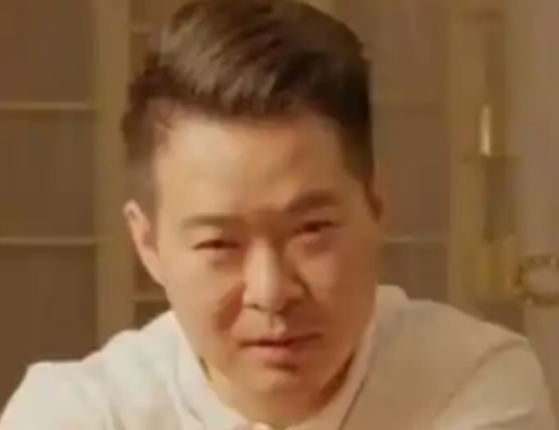 中国男子在美国拍短剧年赚数千万 这也太厉害了吧