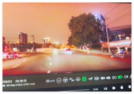 买超开车差点撞上闯红灯的外卖员 画面曝光简直太意外了