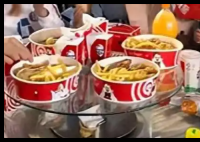 酒席为小朋友准备两桌肯德基 这也太快活了