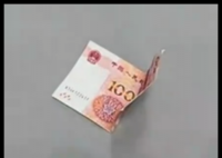 工人掉百元现金 老板跑遍工地找人 简直令人动容